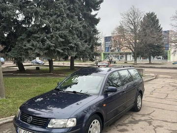 Авто Volkswagen Passat Variant 2000 № 8277764