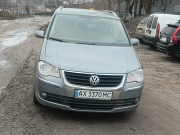 Авто Volkswagen Touran 2007 № 8278009