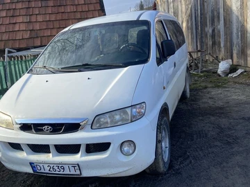 Авто Hyundai H200 2001 № 8278046