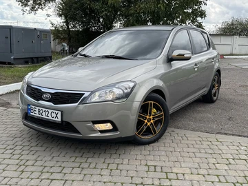 Авто KIA Cee X27 D 2010 № 8278126