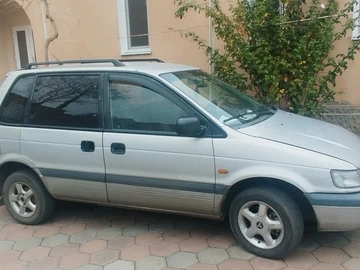Авто Mitsubishi Space Runner 1996 № 8278330