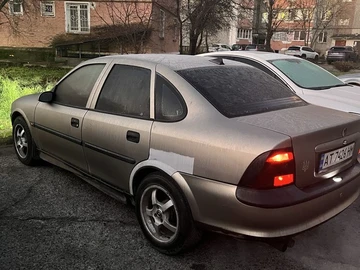 Авто Opel Vectra 1996 № 8278653