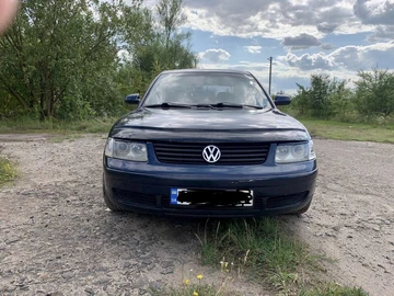 Авто Volkswagen Passat Sedan 1997 № 8279002