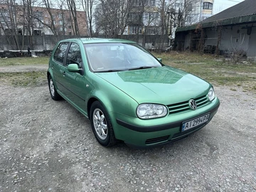 Авто Volkswagen Golf 2000 № 8279207