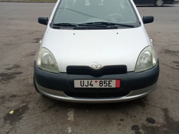 Авто Toyota Yaris 2003 № 8279279
