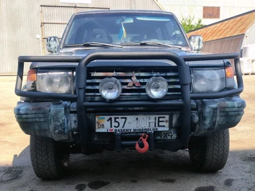 Авто Mitsubishi Pajero 1995 № 8279342