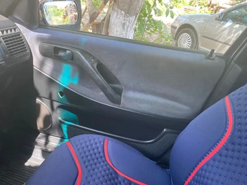 Авто Volkswagen Passat Variant 1994 № 8279565