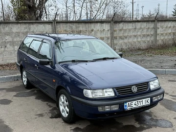 Авто Volkswagen Passat Variant 1995 № 8279764