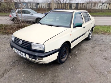 Авто Volkswagen Vento 1998 № 8279937