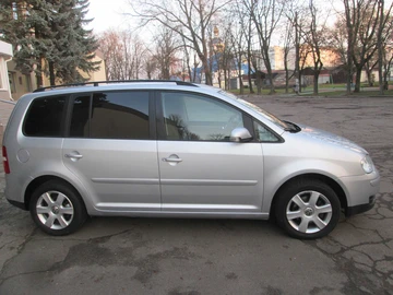 Авто Volkswagen Touran 2006 № 8279968