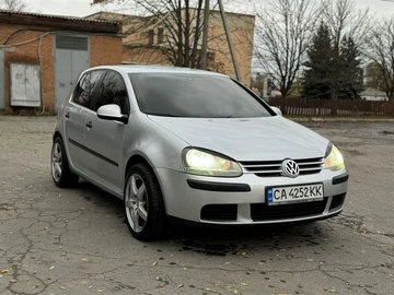 Авто Volkswagen Golf 2004 № 8280542