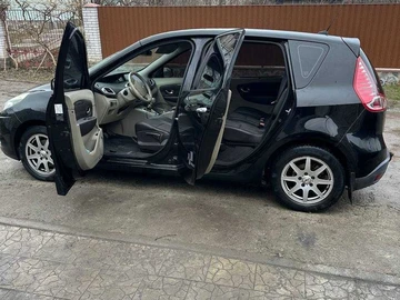 Авто Renault Scenic 2010 № 8280716
