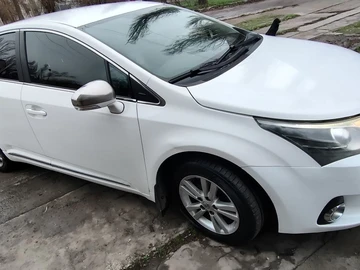 Авто Toyota Avensis 2012 № 8280768