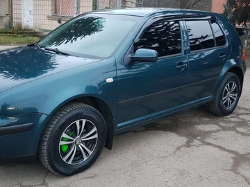 Авто Volkswagen Golf 2003 № 8280880