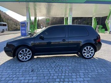 Авто Volkswagen Golf 2002 № 8281007