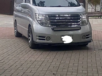 Авто Nissan Elgrand 2003 № 8281062