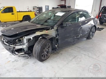 Авто Tesla Model 3 2023 № 8281106