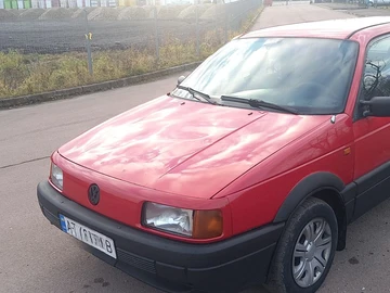 Авто Volkswagen Passat Variant 1993 № 8281312