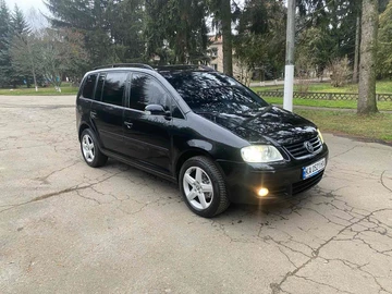Авто Volkswagen Touran 2006 № 8281530