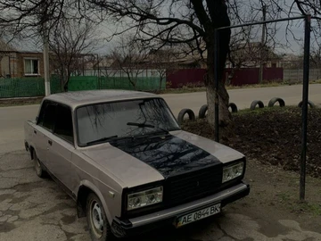 Авто ВАЗ 2107 1985 № 8281633