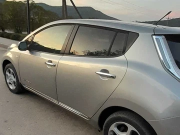 Авто Nissan Leaf 2013 № 8281639