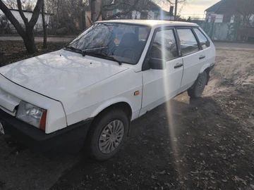 Авто ВАЗ 2109 1988 № 8282173