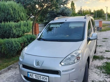 Авто Peugeot Partner 2014 № 8282308