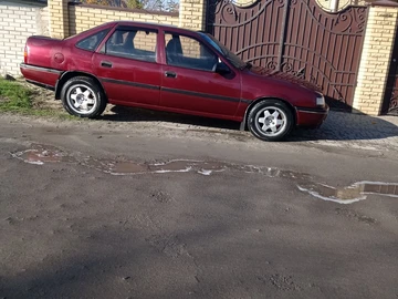 Авто Opel Vectra 1989 № 8282346