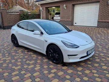 Авто Tesla Model 3 2019 № 8282648