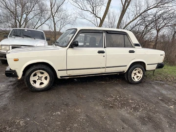 Авто ВАЗ 2107 1988 № 8282733