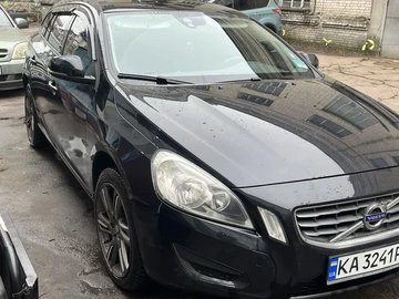 Авто Volvo V60 2012 № 8282742