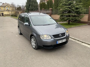 Авто Volkswagen Touran 2005 № 8282895