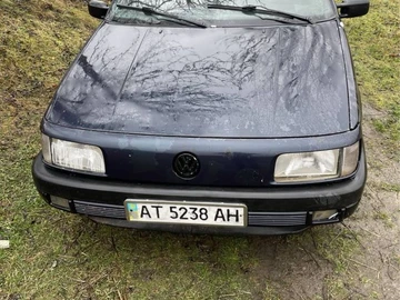 Авто Volkswagen Passat Sedan 1993 № 8282936