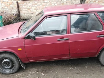 Авто ВАЗ 2109 1993 № 8282942