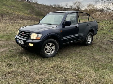 Авто Mitsubishi Pajero 2002 № 8283250