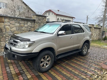 Авто Toyota Fortuner 2006 № 8283519