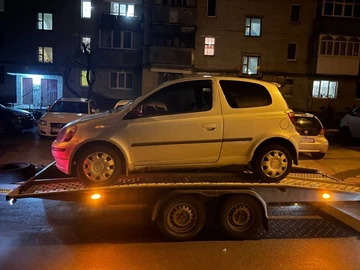 Авто Toyota Yaris 2000 № 8283570