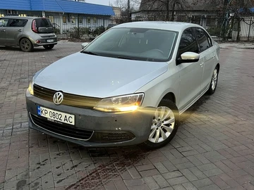 Авто Volkswagen Jetta 2011 № 8283603