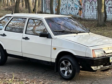 Авто ВАЗ 2109 1989 № 8283965