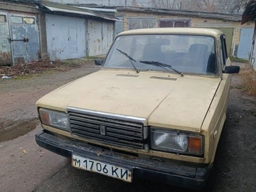 Авто ВАЗ 2107 1989 № 8284108