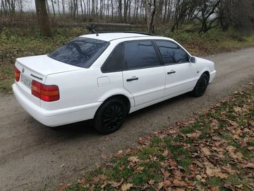 Авто Volkswagen Passat Sedan 1994 № 8284360