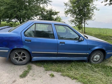 Авто Renault 19 1990 № 8284496