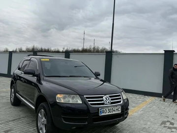Авто Volkswagen Touareg 2004 № 8284799