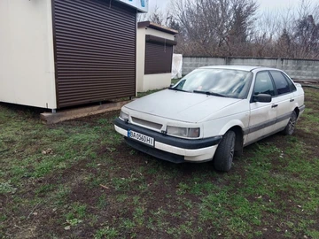 Авто Volkswagen Passat Sedan 1991 № 8285132