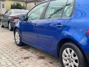 Авто Volkswagen Golf 2005 № 8285367