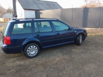 Авто Volkswagen Golf 2002 № 8285627