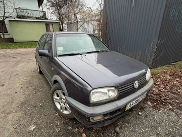 Авто Volkswagen Golf 1995 № 8285635