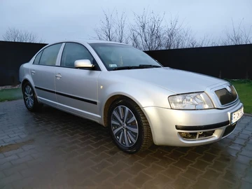 Авто Skoda Superb 2003 № 8287456