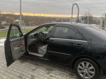 Авто Toyota Camry 2004 № 8288000