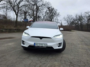 Авто Tesla Model X 2018 № 8288001